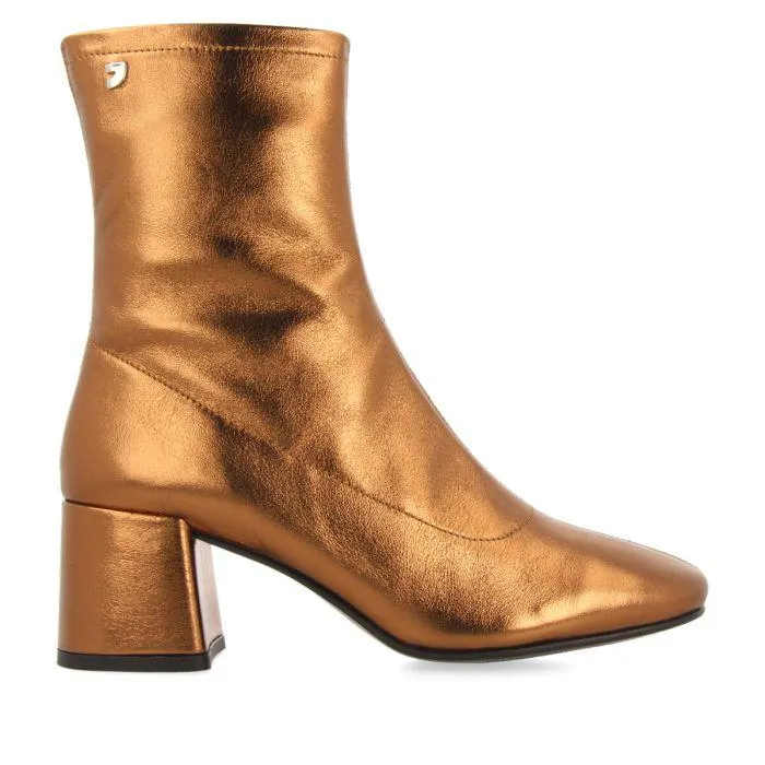 Evanton women's bronze leather ankle boots with mid heels and round toes