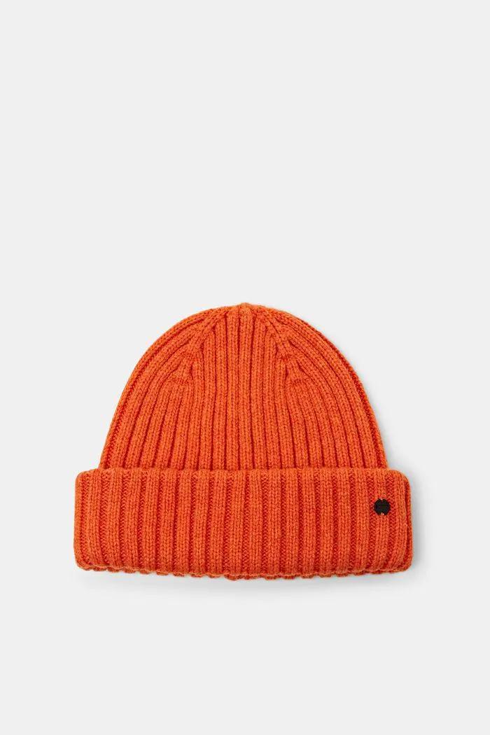 Gorro con diseño acanalado