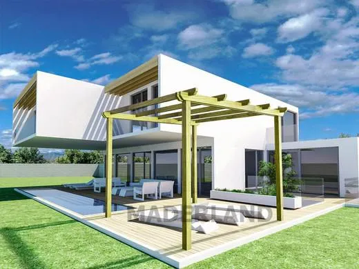 Pérgola autoportante de madera maciza de pino nórdico modelo Salamanca