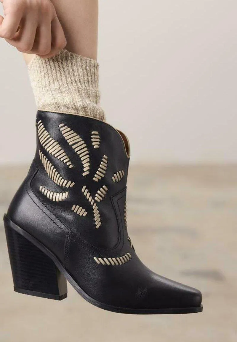 BORDADO RAJEC - Botines camperos - off white