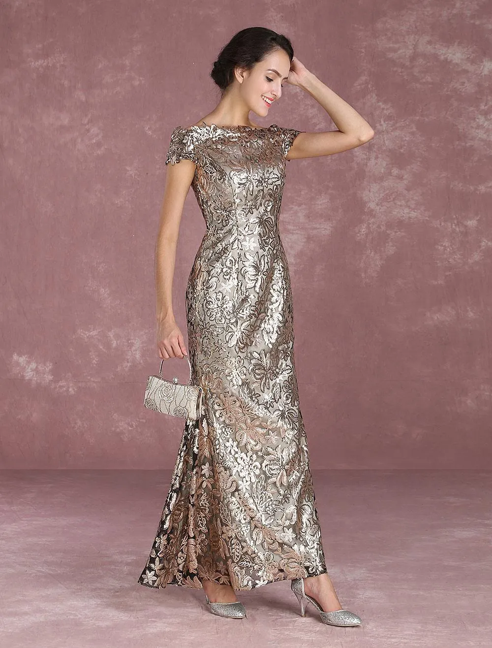 Vestido para la madre de los novios con lentejuela de color champaña con escote barco con manga corta Vestido de invitados de boda