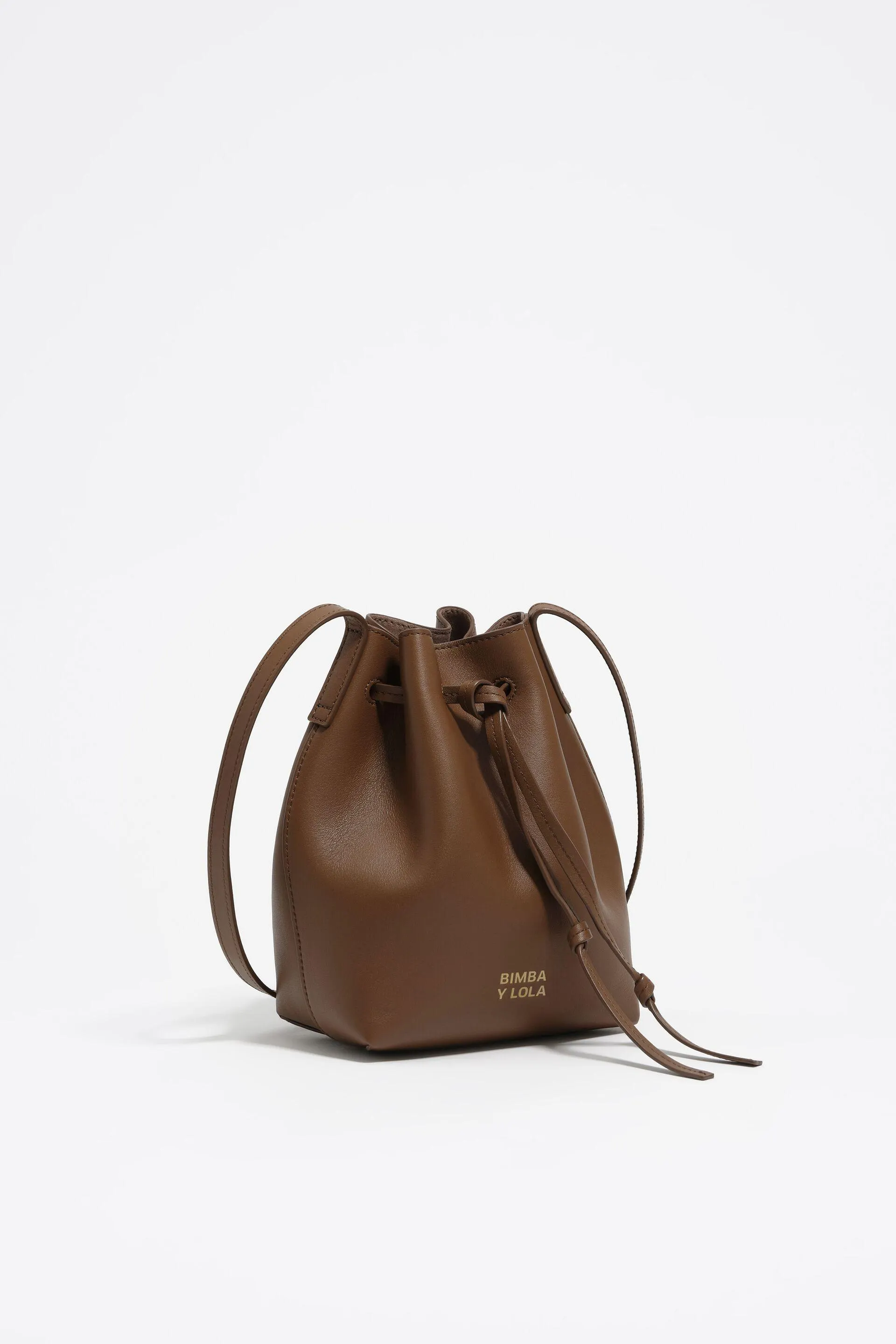 Bolso bucket piel roble