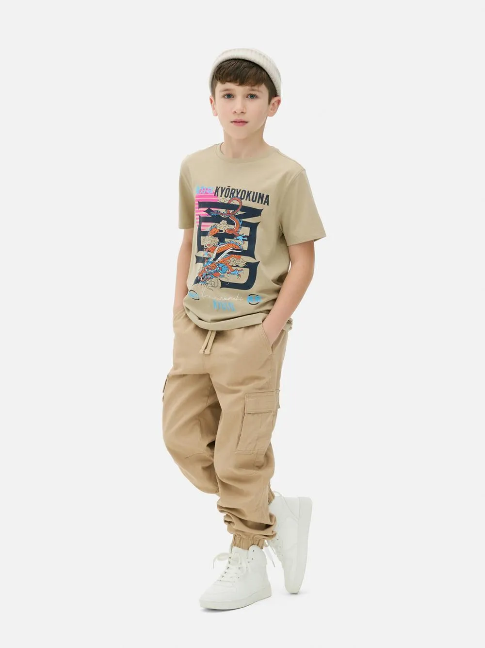 Camiseta de manga corta con estampado gráfico