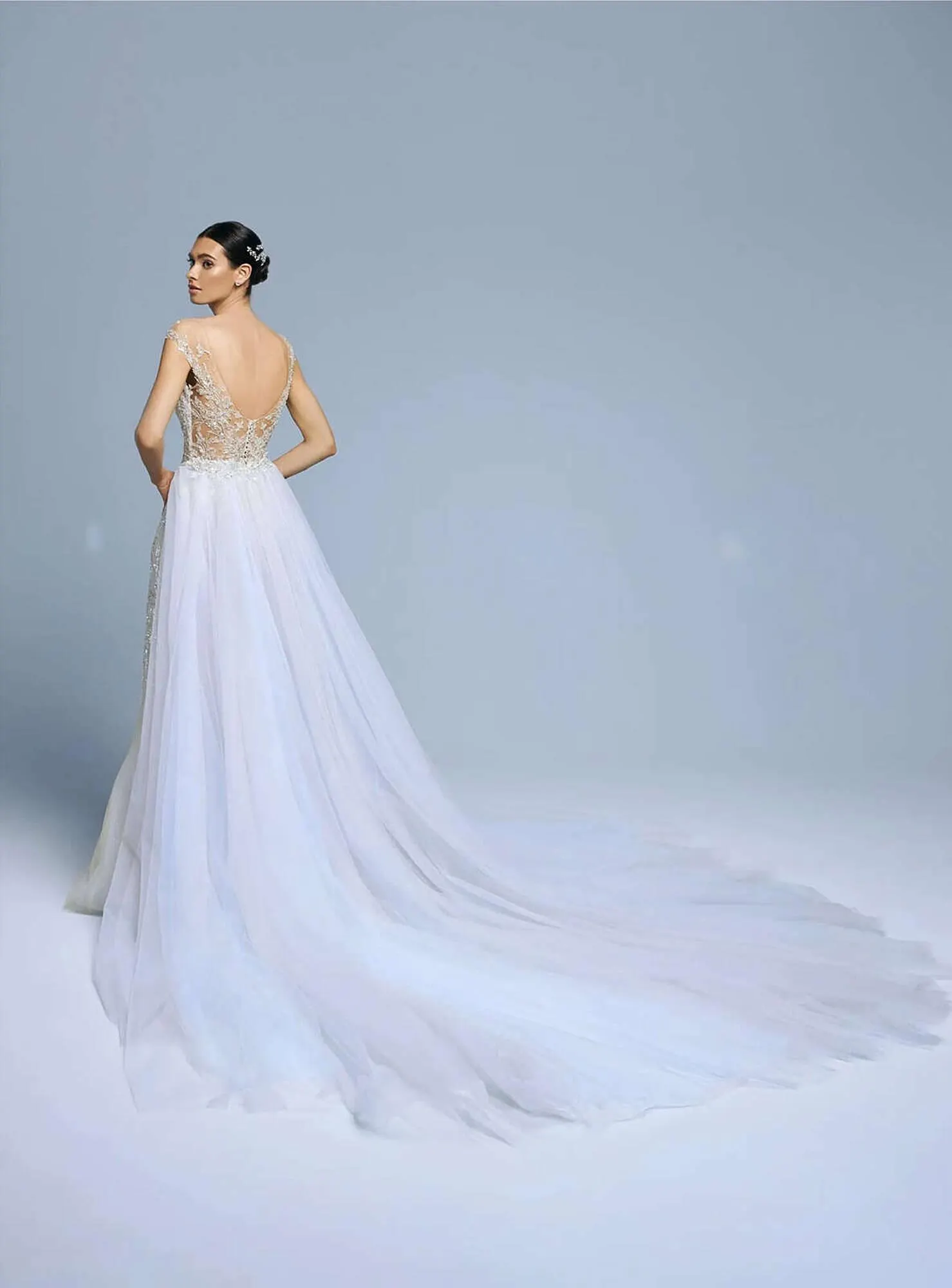 Catálogo de Folleto Pronovias 5 de mayo al 5 de abril 2024 - Página 2