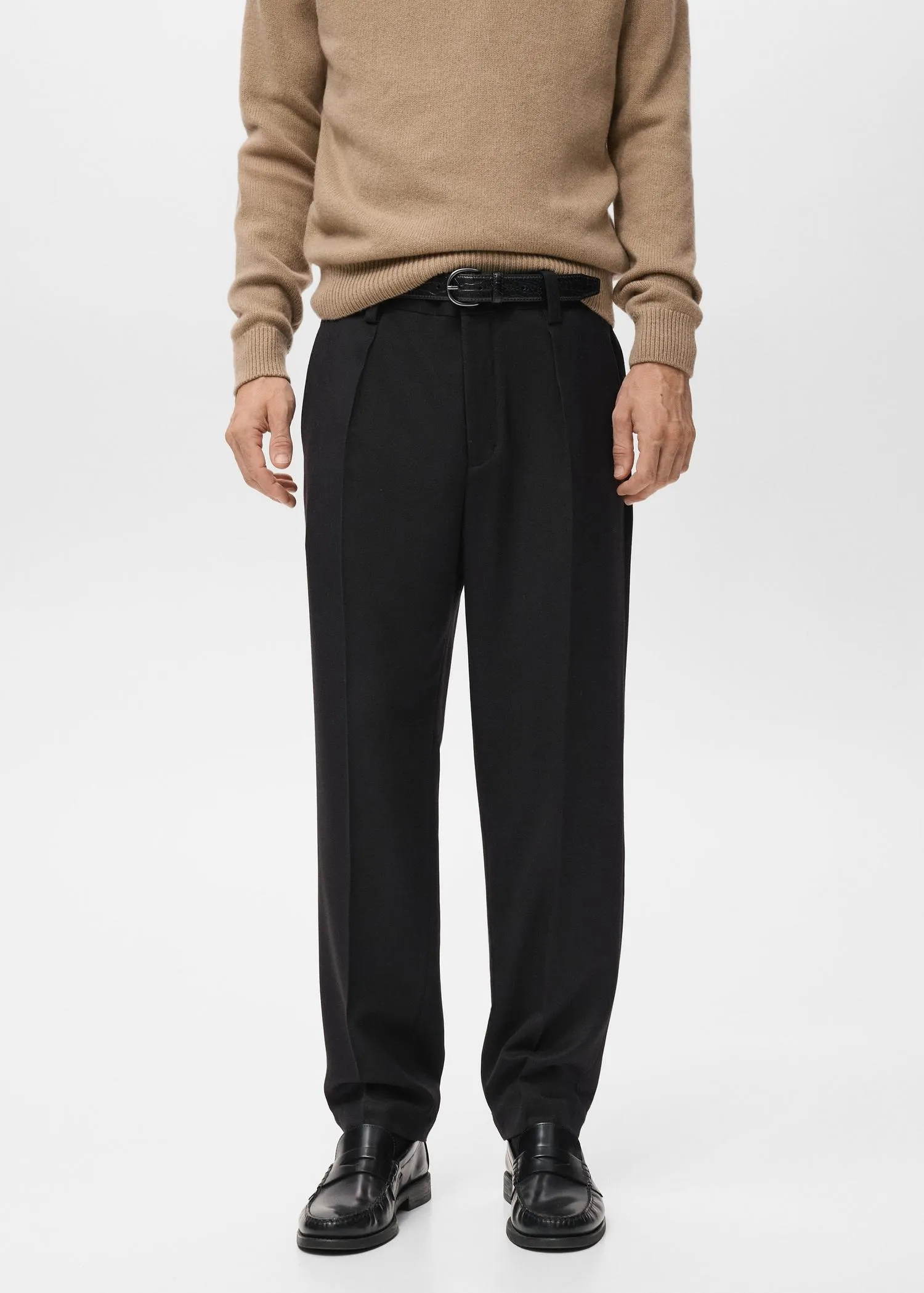 Pantalón regular fit pinzas