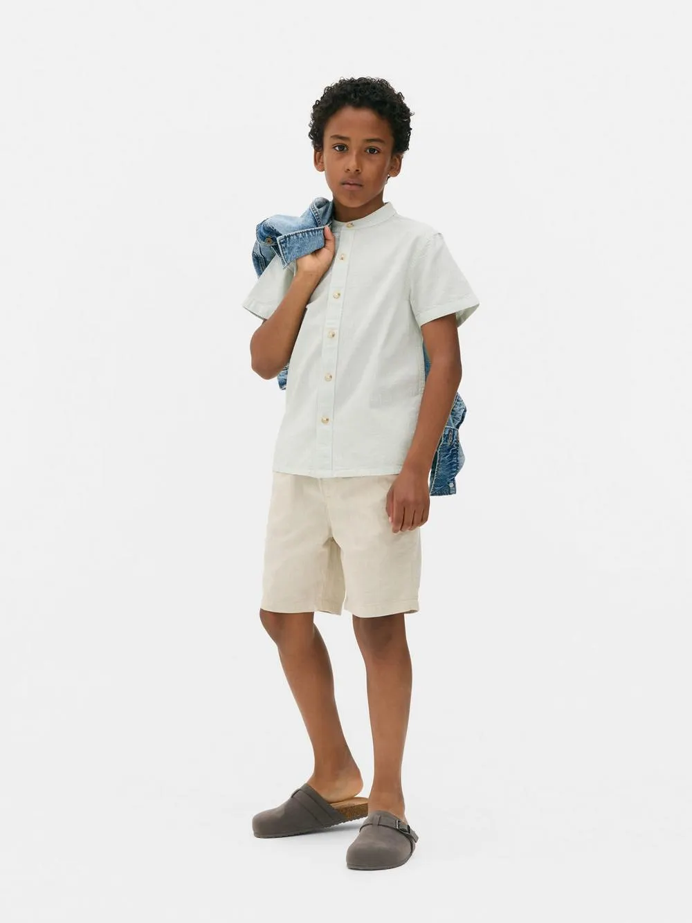 Camisa con cuello mao para niños mayores