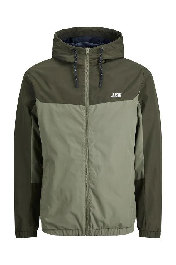 Chaqueta con capucha