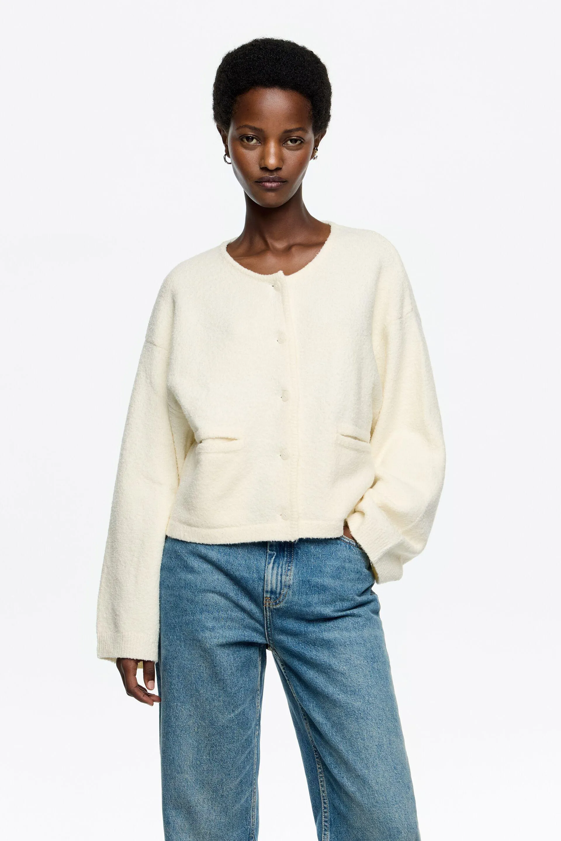 Cárdigan corta recta marfil