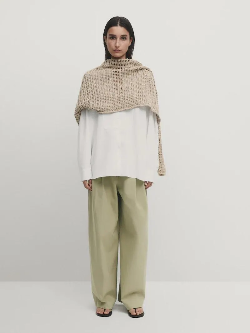 Pantalón tiro medio wide leg técnico