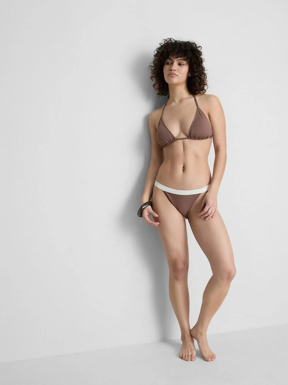 Top de bikini triangular básico