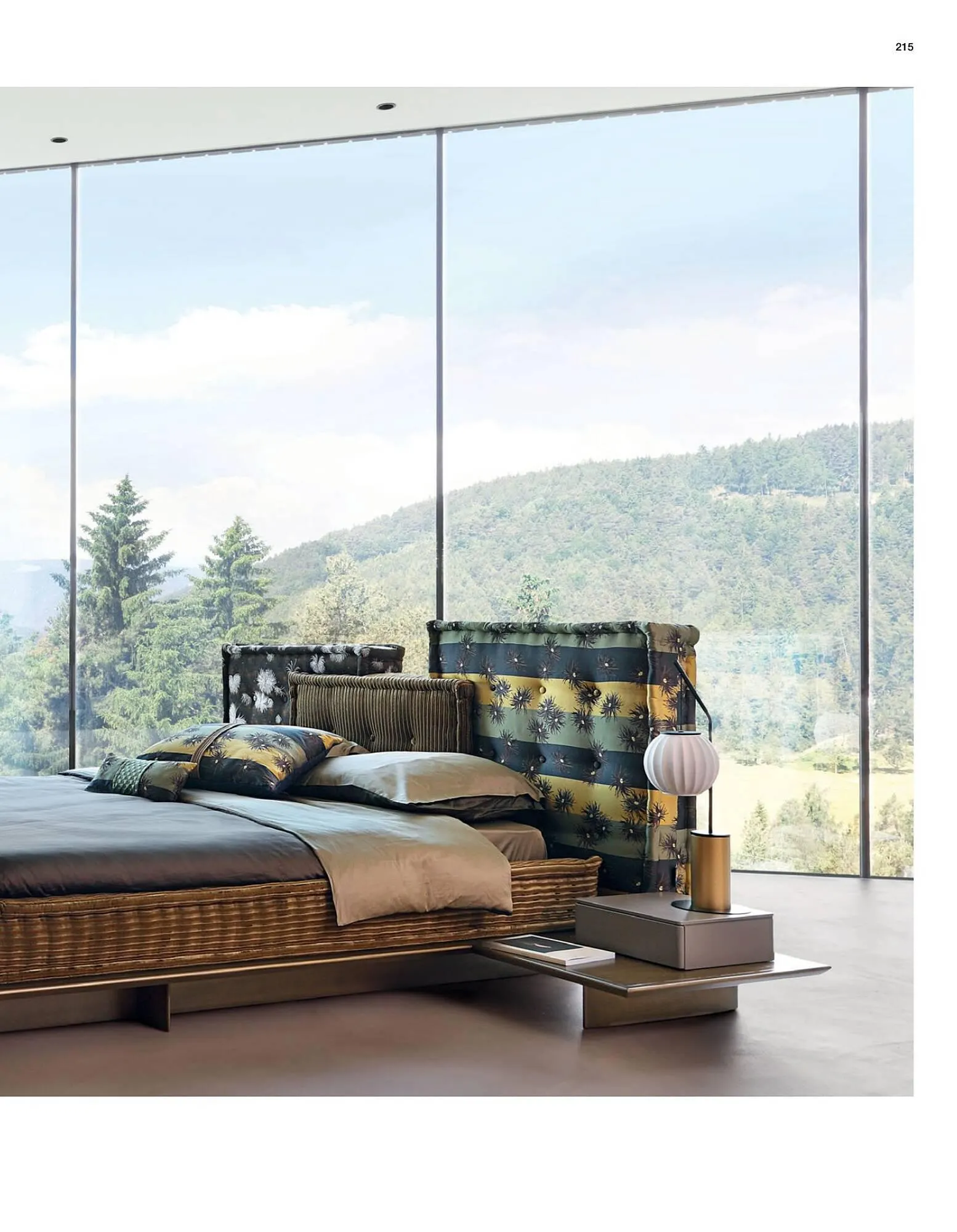 Catálogo de Folleto Roche Bobois 2 de febrero al 28 de diciembre 2024 - Página 217