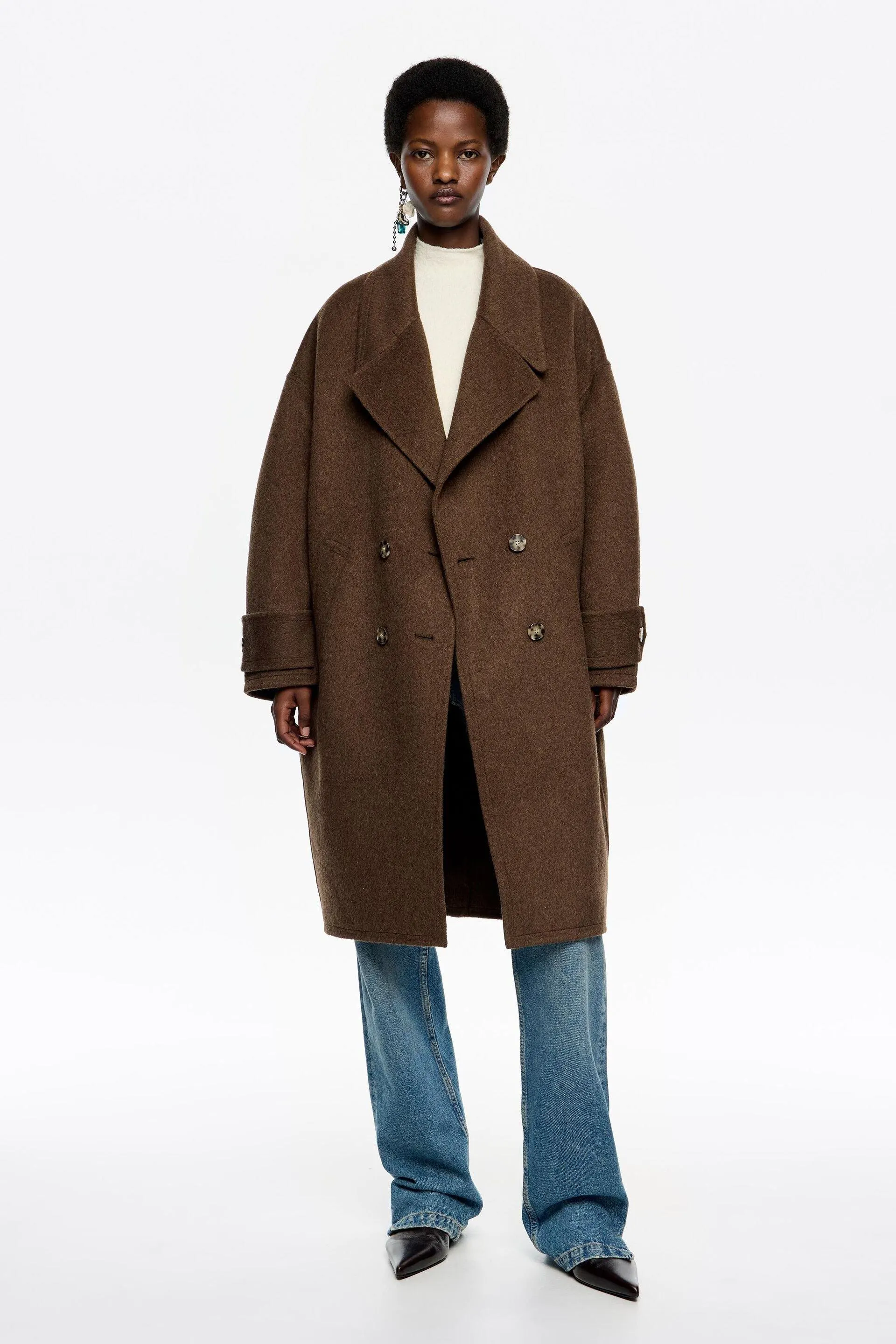 Abrigo maxi solapas doble faz marrón oscuro