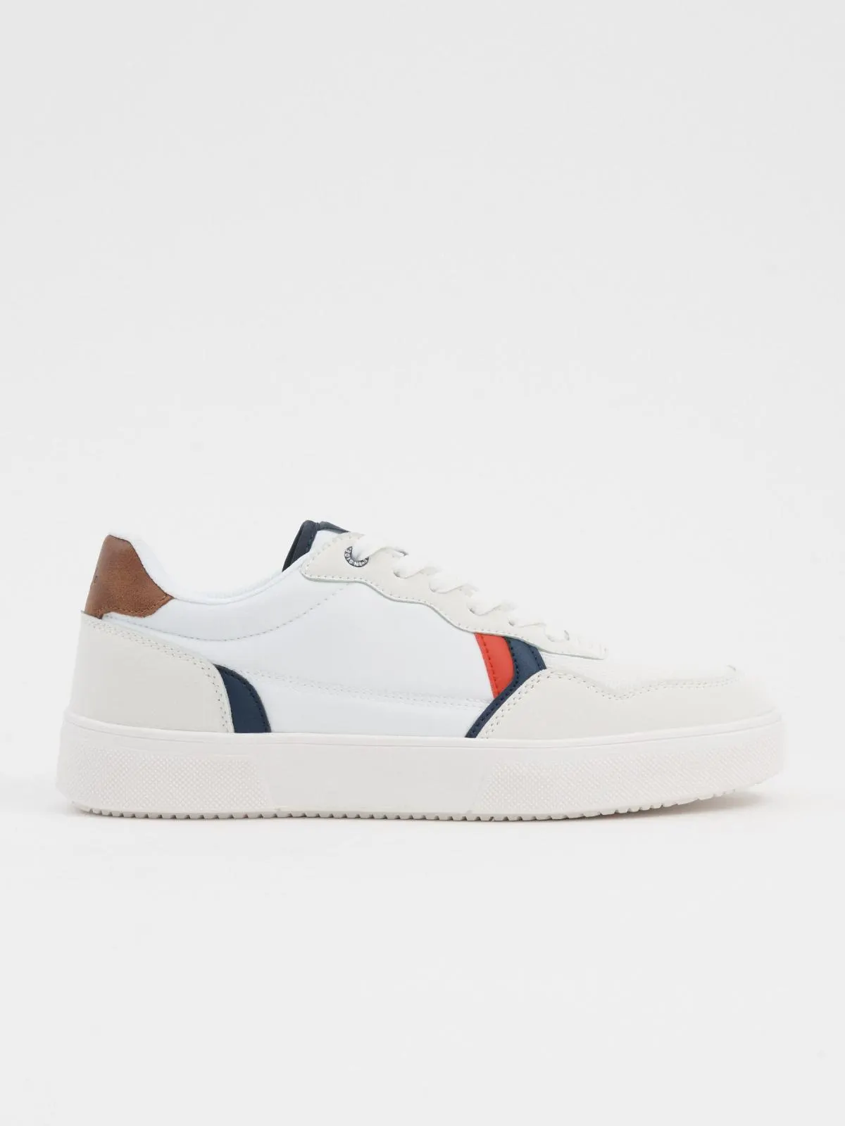 Zapatilla casual combinada