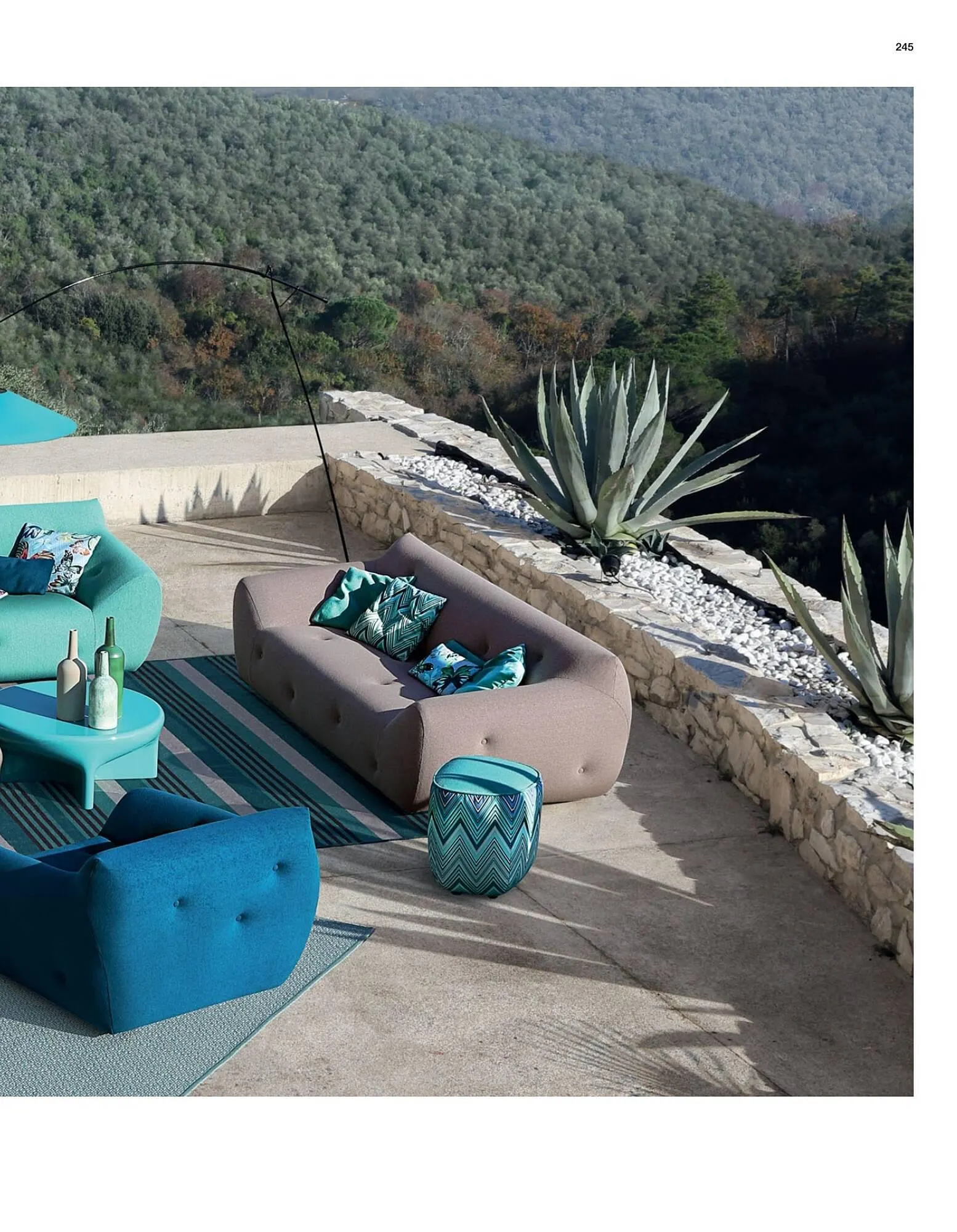 Catálogo de Folleto Roche Bobois 2 de febrero al 28 de diciembre 2024 - Página 247