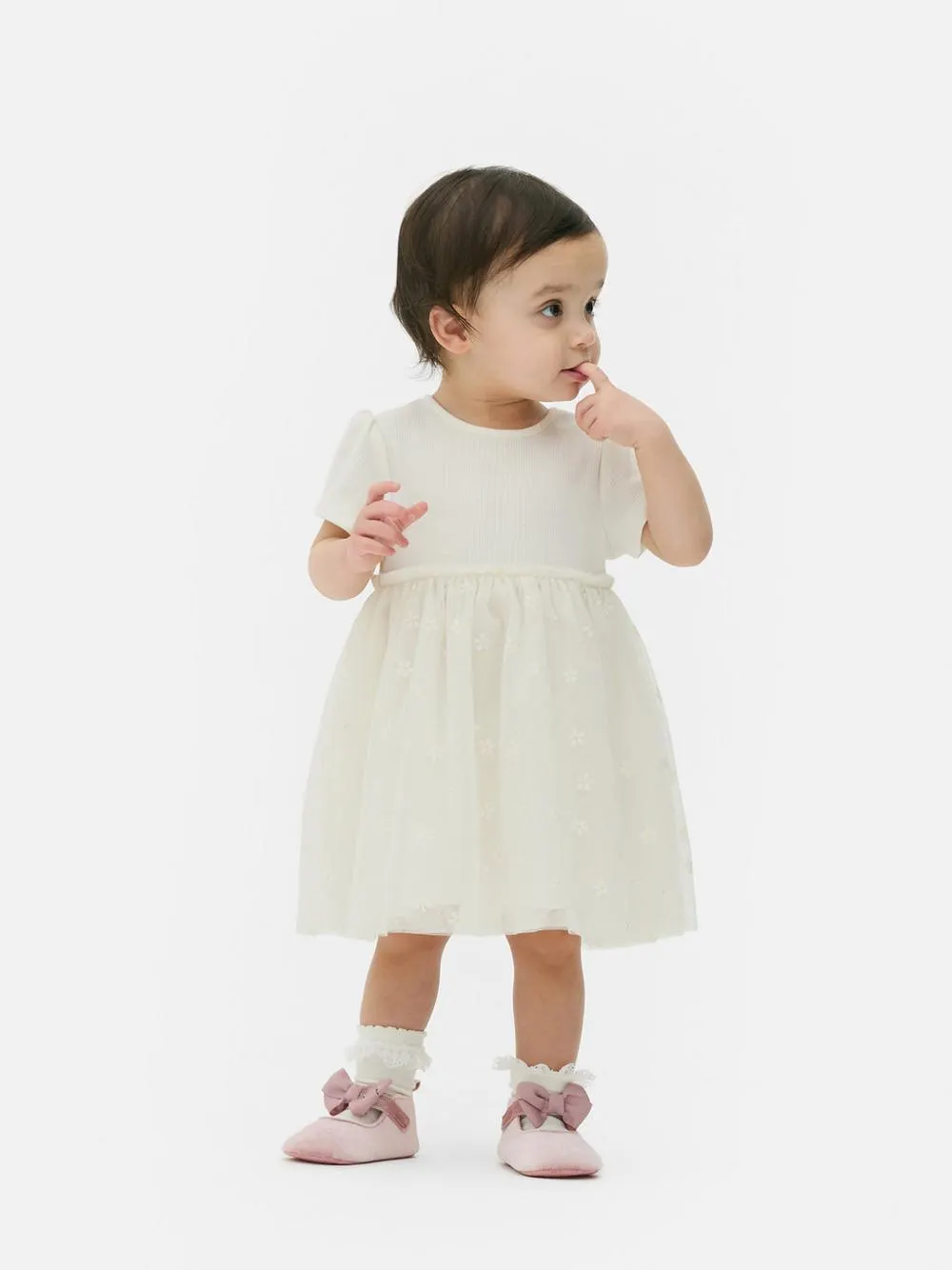 Vestido con tutú y estampado de margaritas