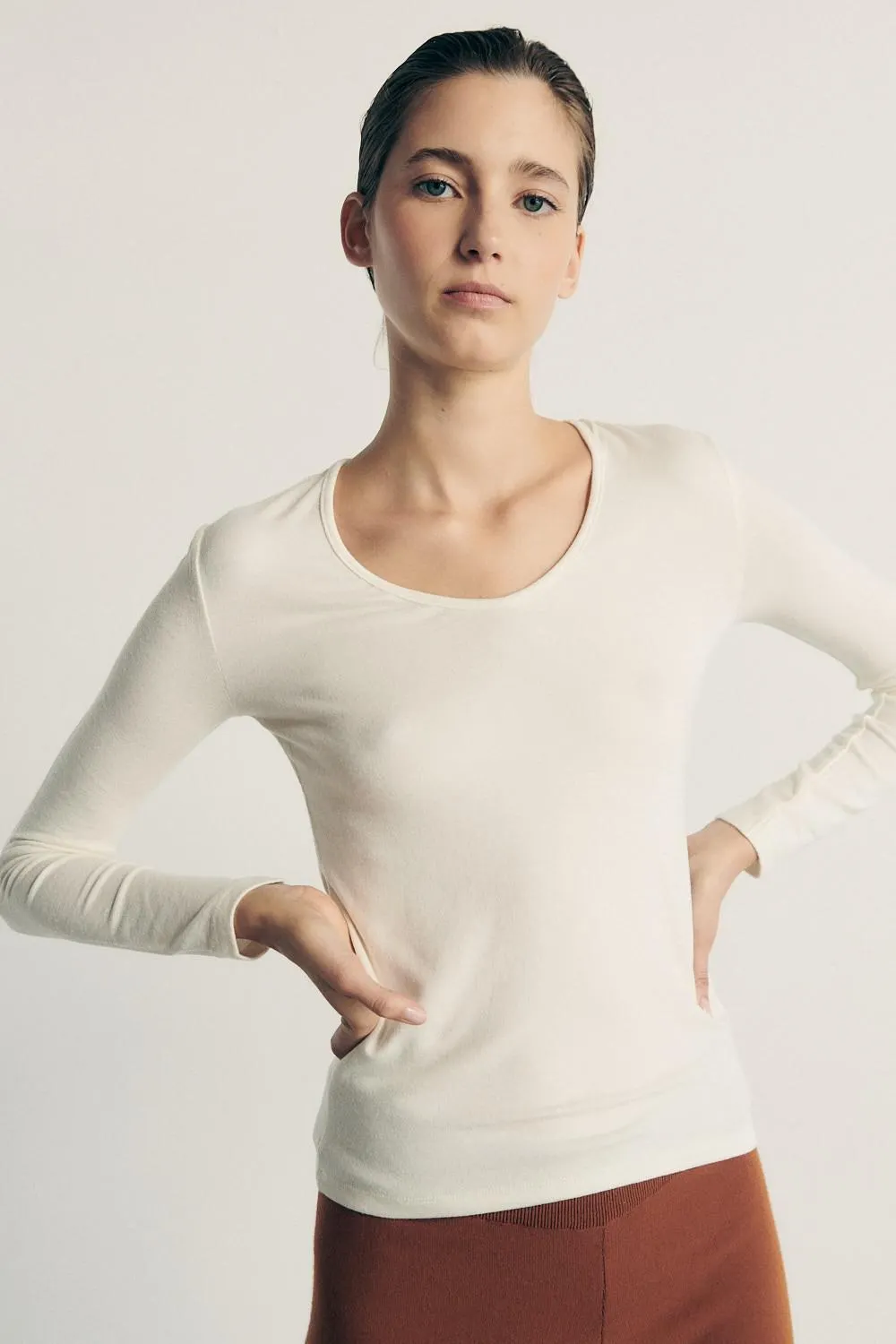 Camiseta escote en pico de punto cálido