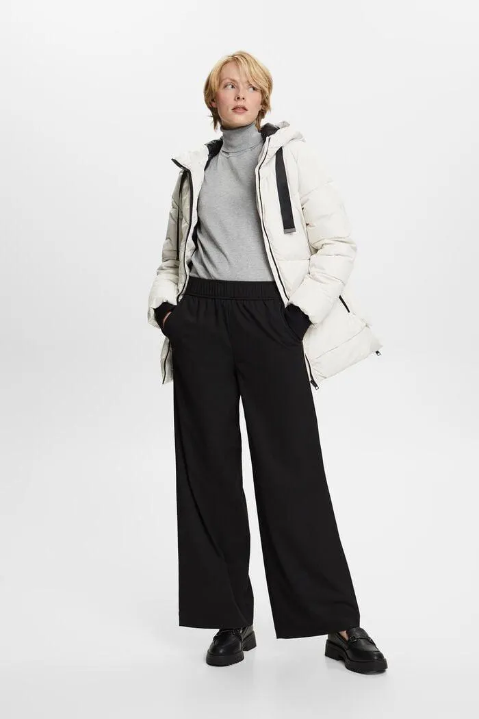 Cazadora acolchada con capucha