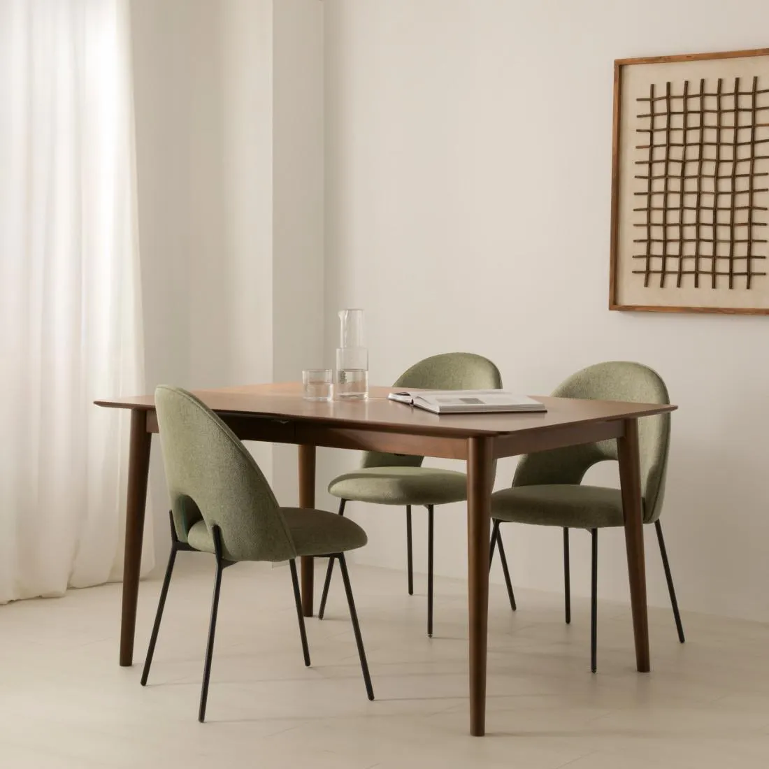 Mesa de comedor extensible rectangular de chapa de nogal y madera maciza 140