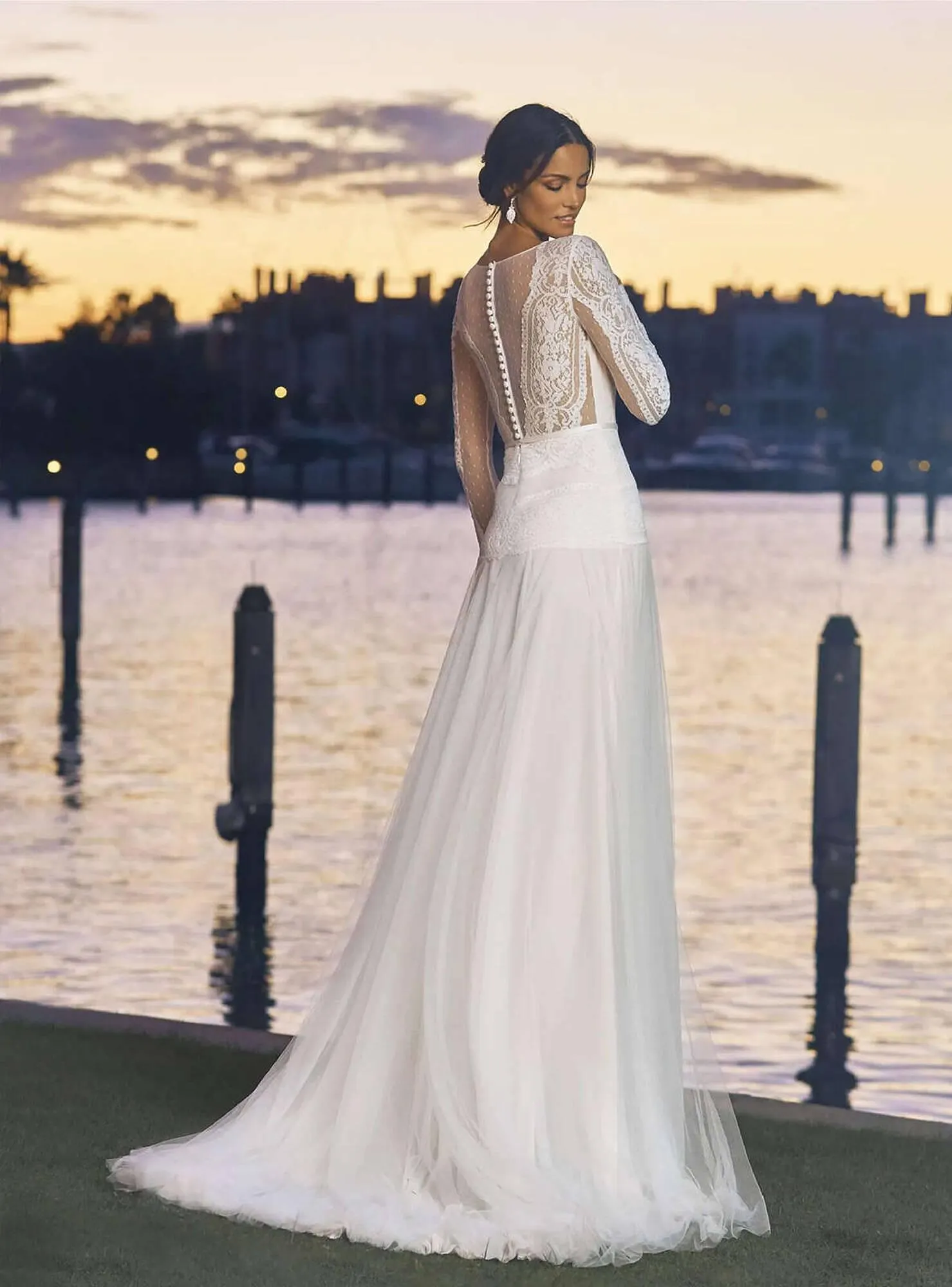 Catálogo de Folleto Pronovias 8 de mayo al 5 de abril 2024 - Página 8