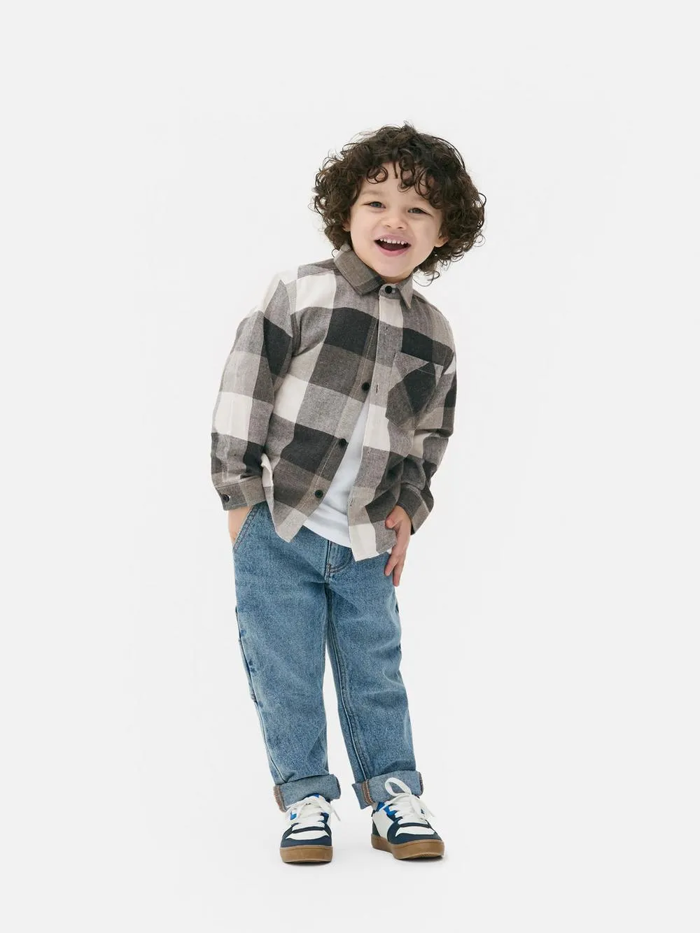 Set de camisa de franela a cuadros y camiseta