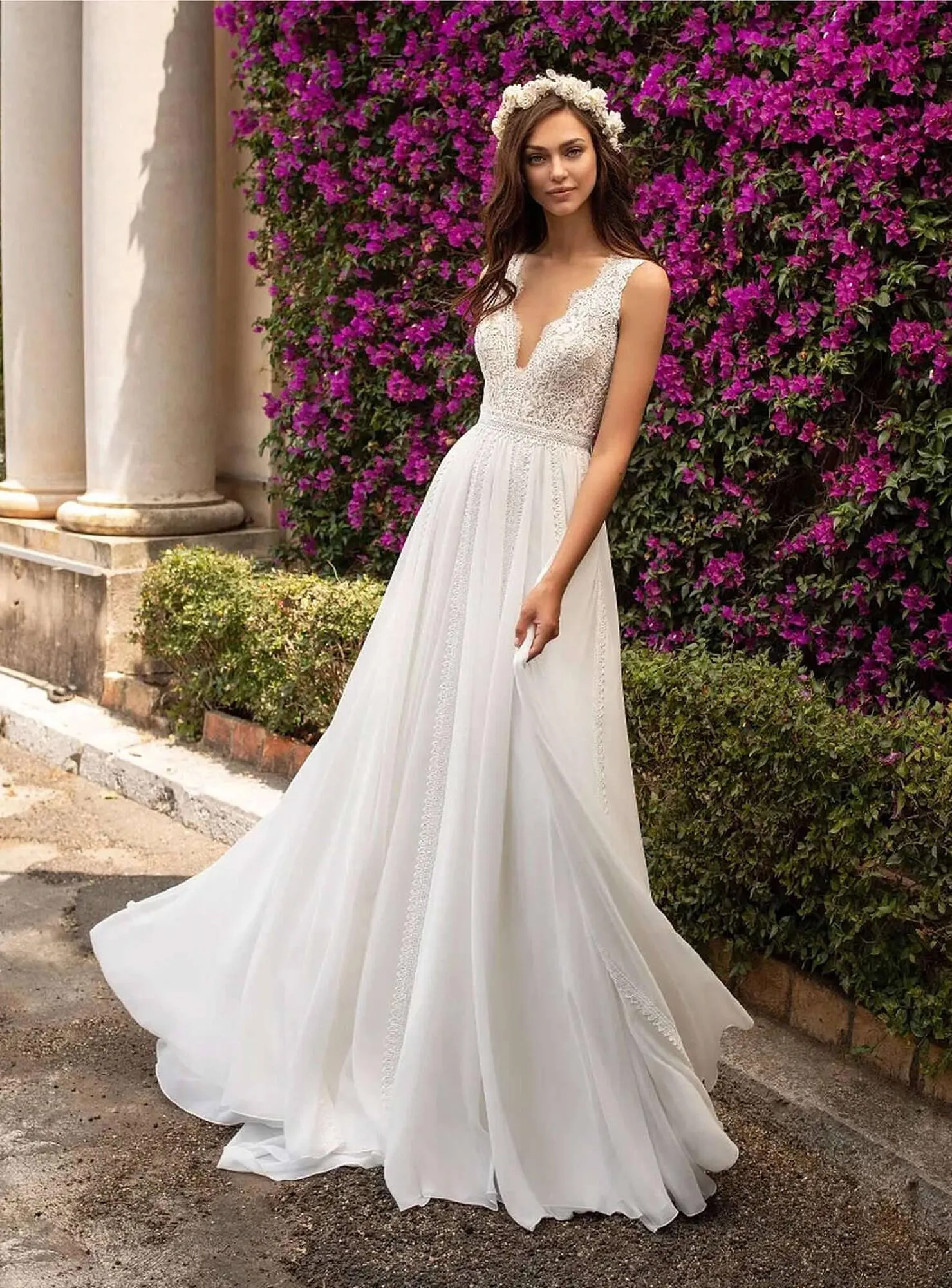 Catálogo de Folleto Pronovias 8 de mayo al 5 de abril 2024 - Página 11