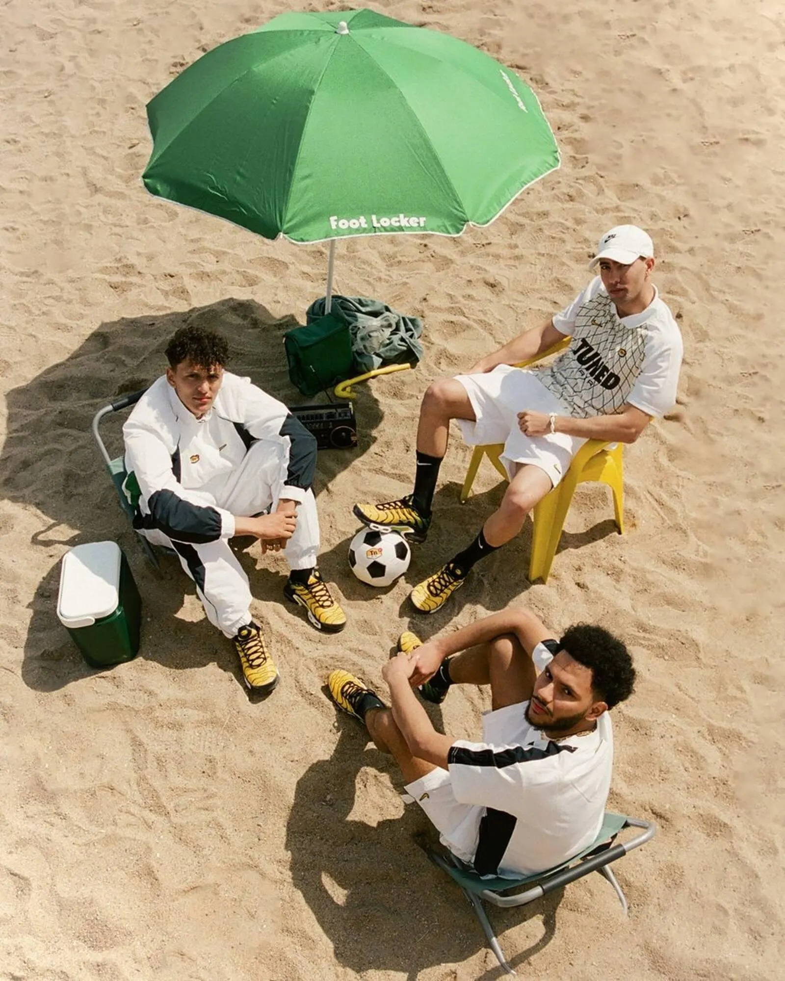 Catálogo de Folleto Foot Locker 3 de mayo al 16 de mayo 2025 - Página 2