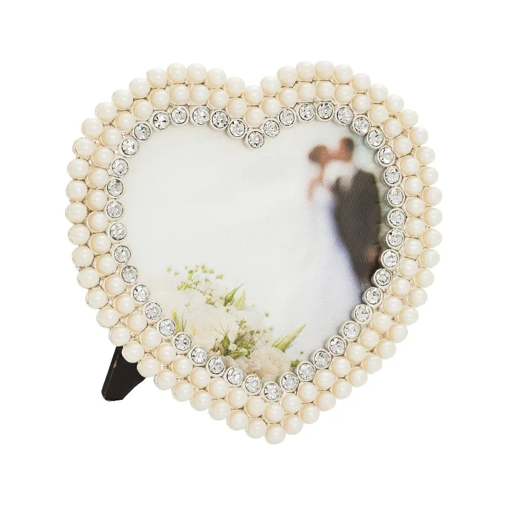 Sydämenmuotoinen valokuvakehys, helmet