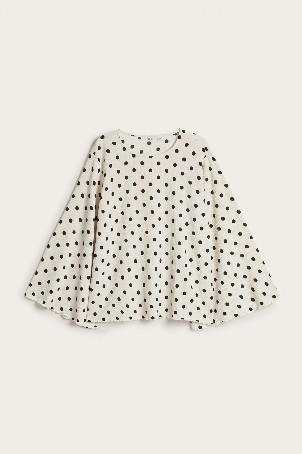 Paitapusero, jossa on leveät hihat