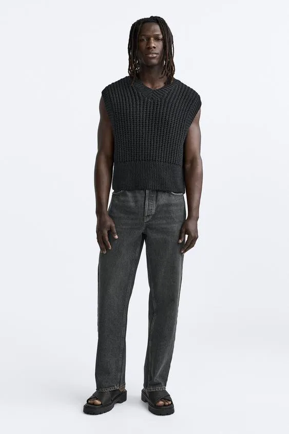 CHUNKY CRISS-CROSS SANDALS