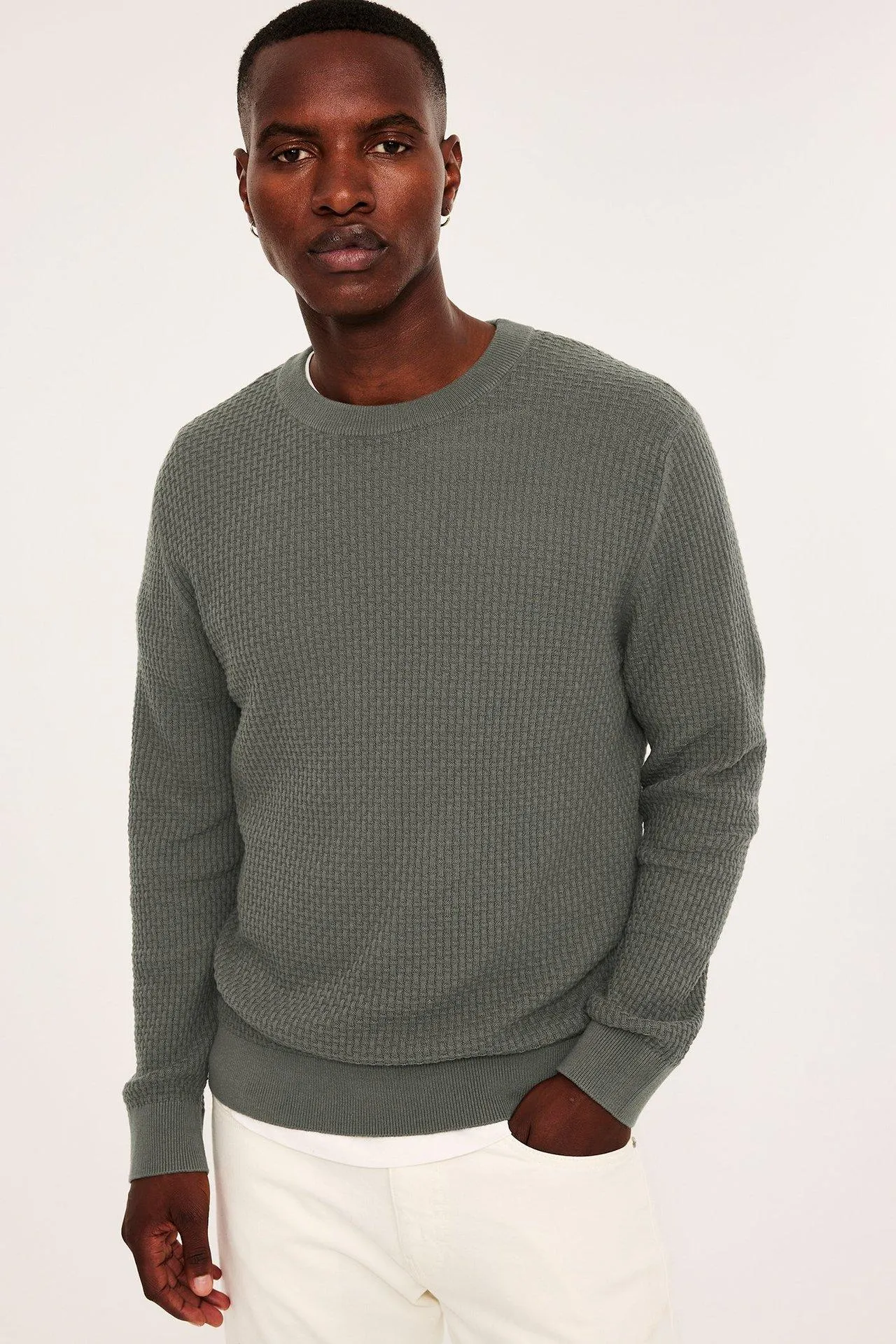 Tekstuuripintainen neulepusero