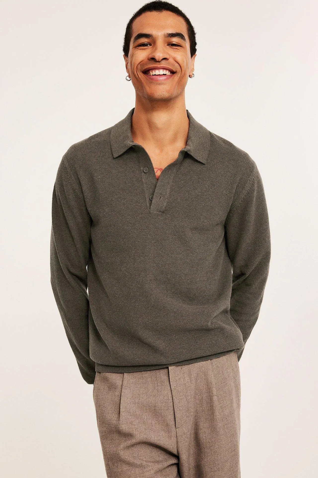 Tekstuuripintainen poolopaita