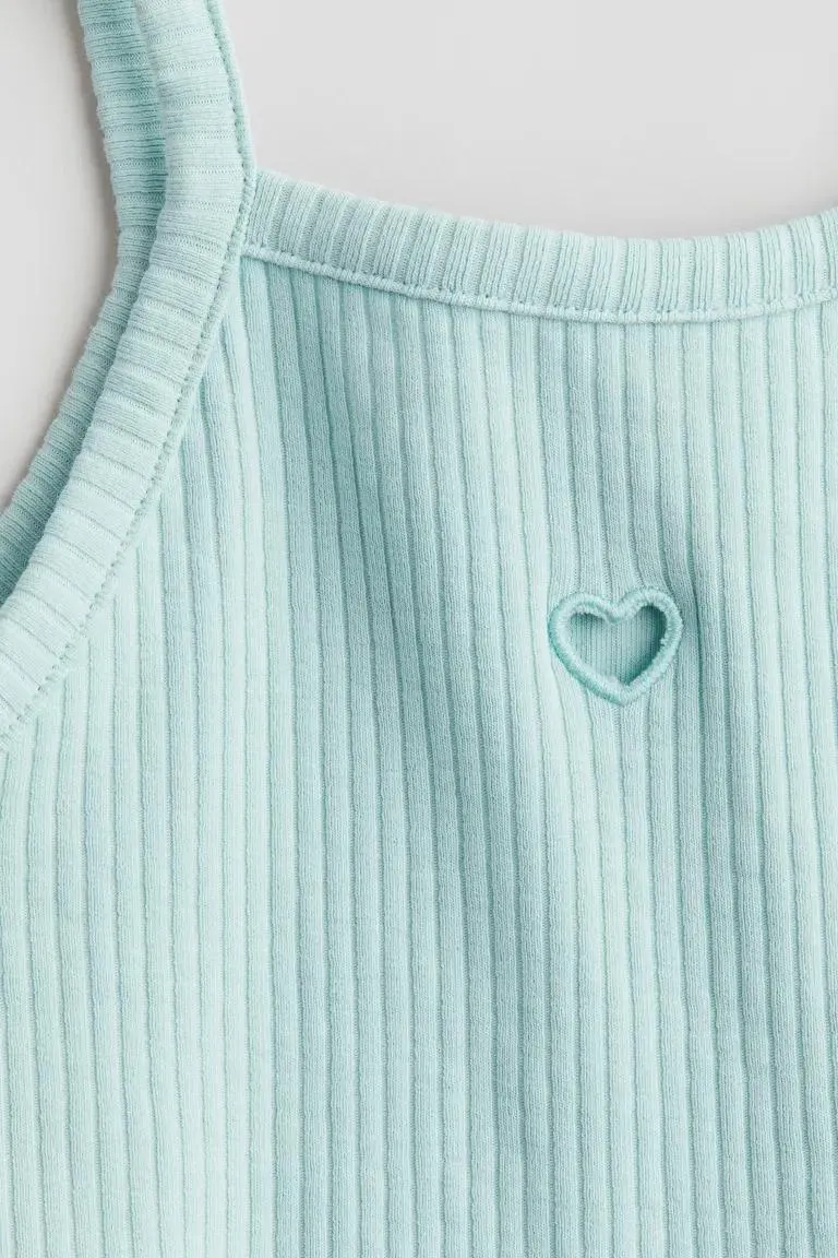 Ribattu naruolkaintoppi