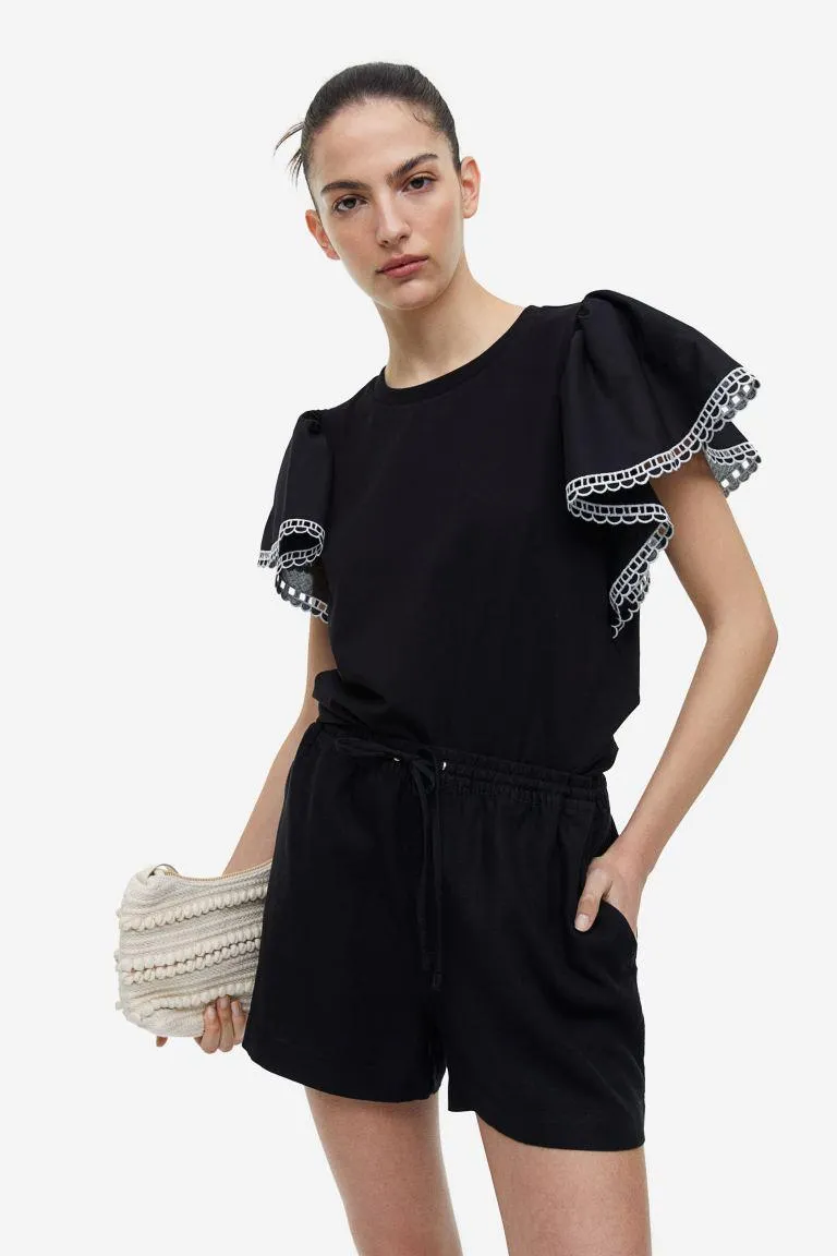 Pellavasekoitteiset shortsit