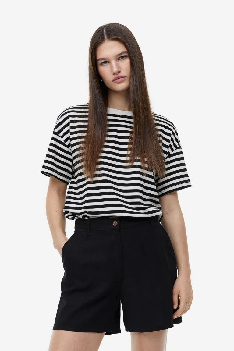 Pellavasekoitteiset shortsit