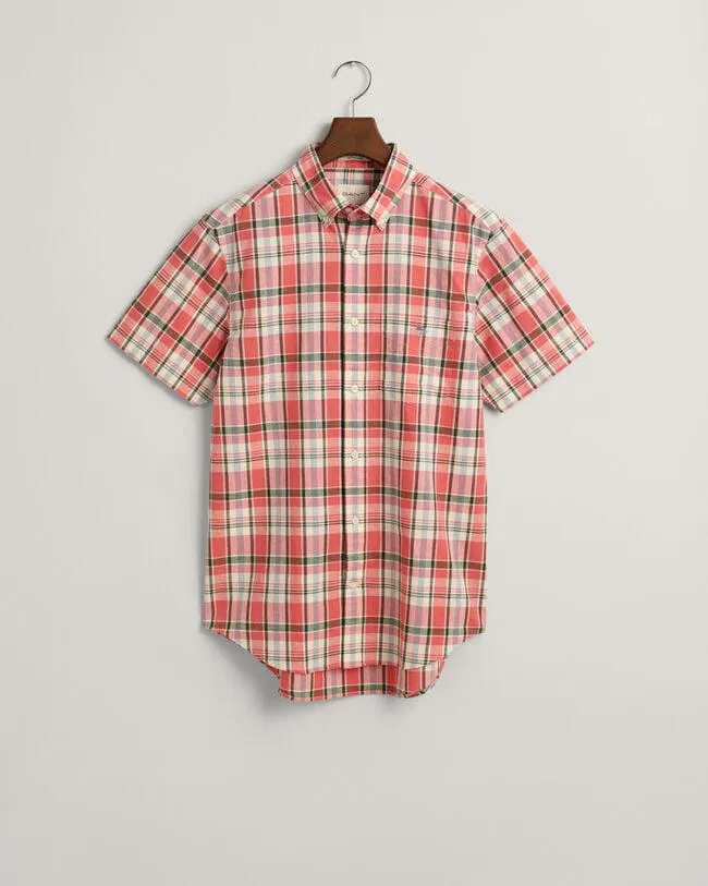 Regular fit ‑mitoitettu lyhythihainen ruudullinen puuvilla-pellavapaita