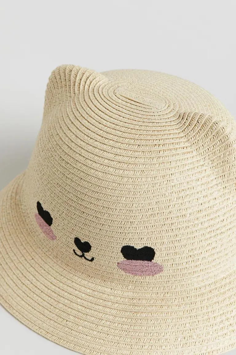 Korvallinen olkihattu