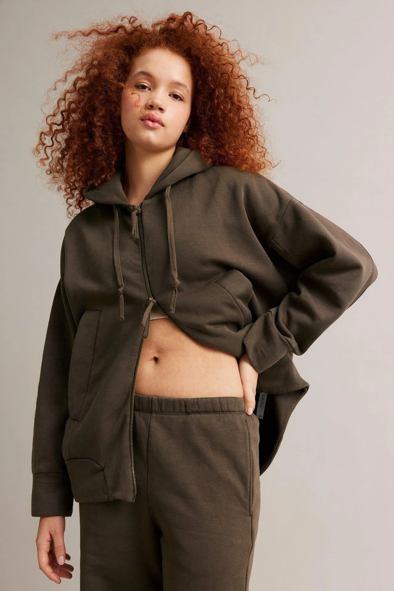 Vetoketjullinen huppari