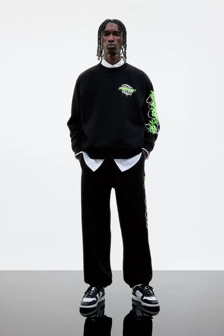 Collegepusero Loose Fit