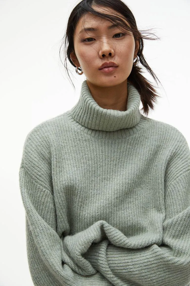 Ribbineulottu poolopusero