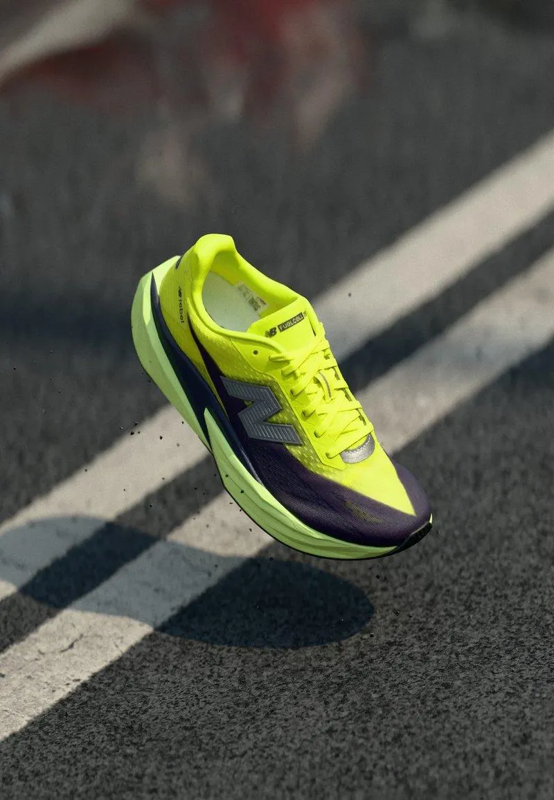 FUELCELL REBEL V5 - Katujuoksukengät - alkaline green