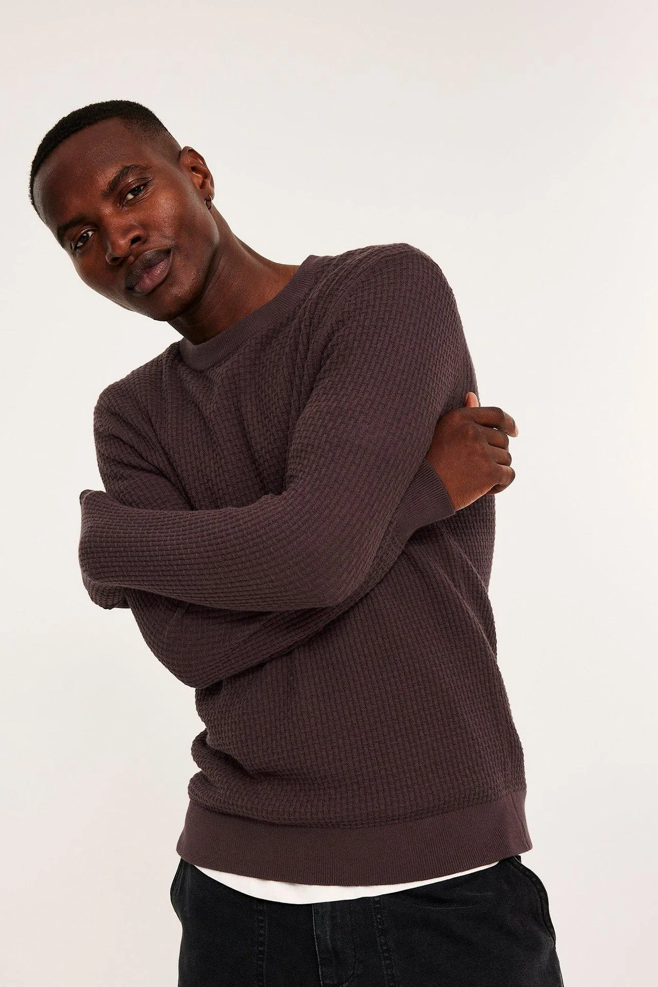 Tekstuuripintainen neulepusero