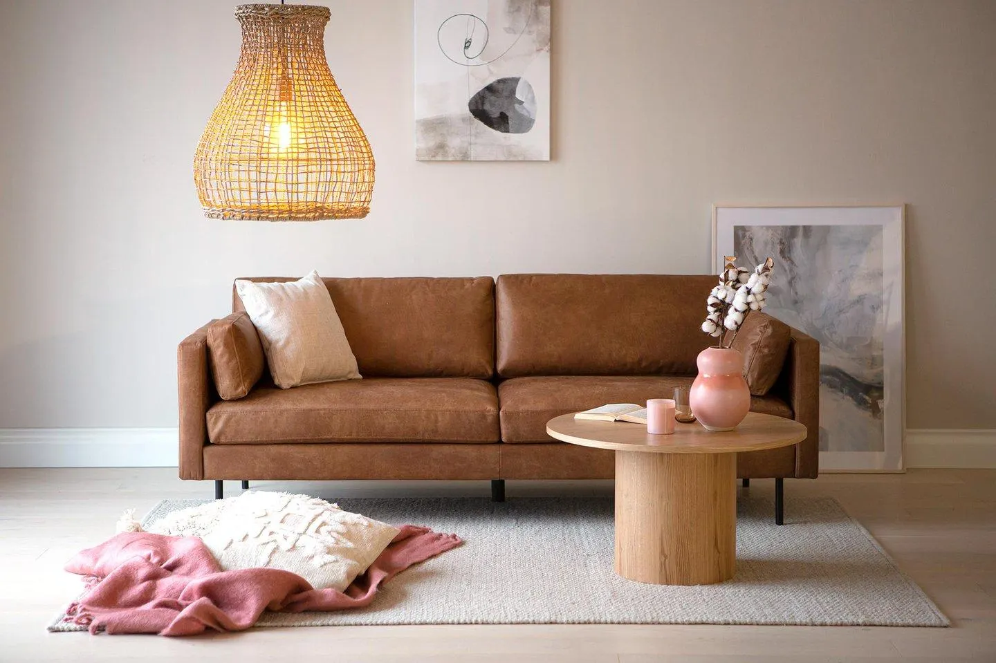 3-istuttava sohva vaaleanruskea bonded-nahka / mustat metallijalat