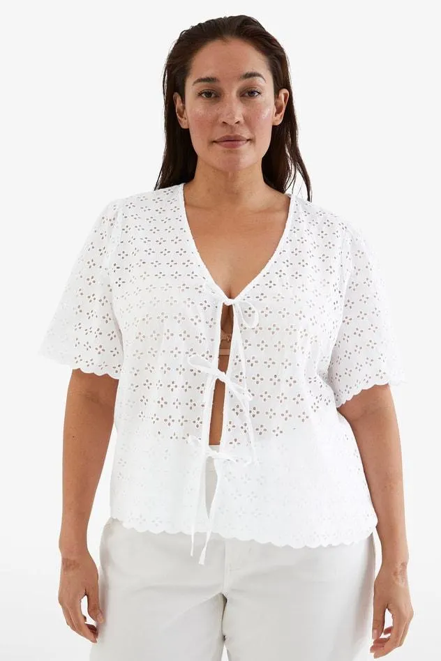 Paitapusero, jossa on solmittavat nauhat