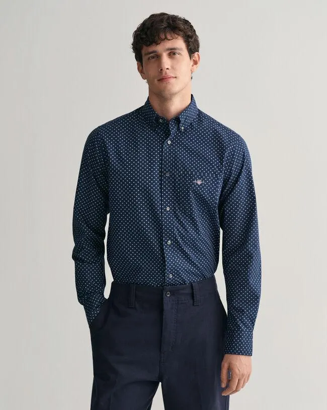 Regular fit ‑mitoitettu pikkukuvioinen paita