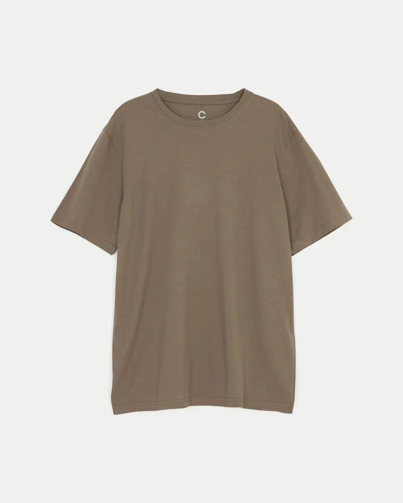 T-paita pyöreällä pääntiellä