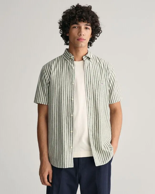 Regular fit ‑mitoitettu raidallinen lyhythihainen puuvilla-pellavapaita