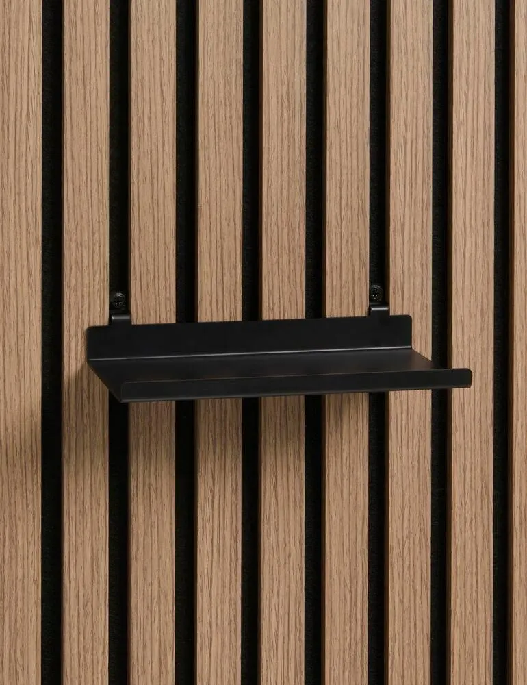 Hylly akustiikkapaneeliin