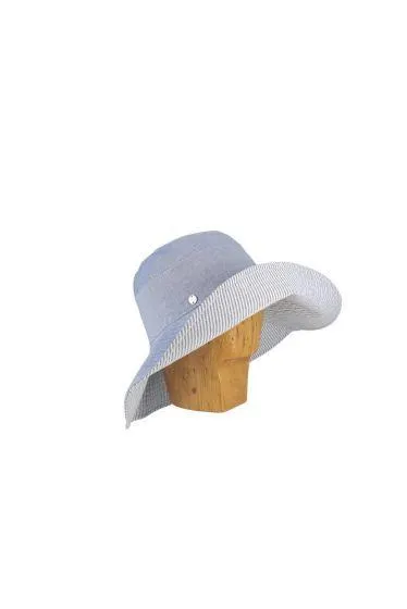 KN Kati Niemi hattu Kalla Sievä