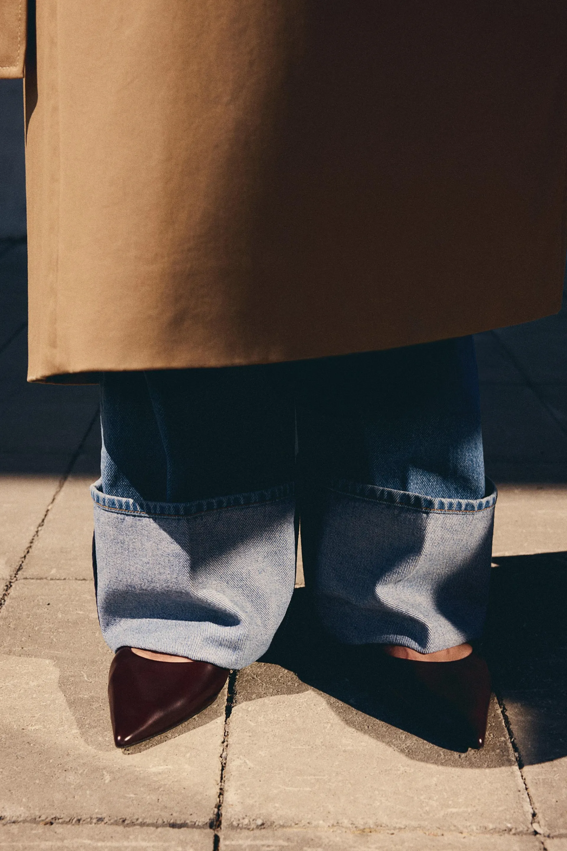 Teräväkärkiset slingback-avokkaat