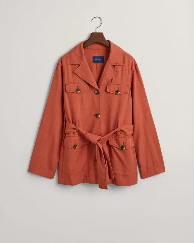 Relaxed fit ‑mitoitettu vyöllinen bleiseri